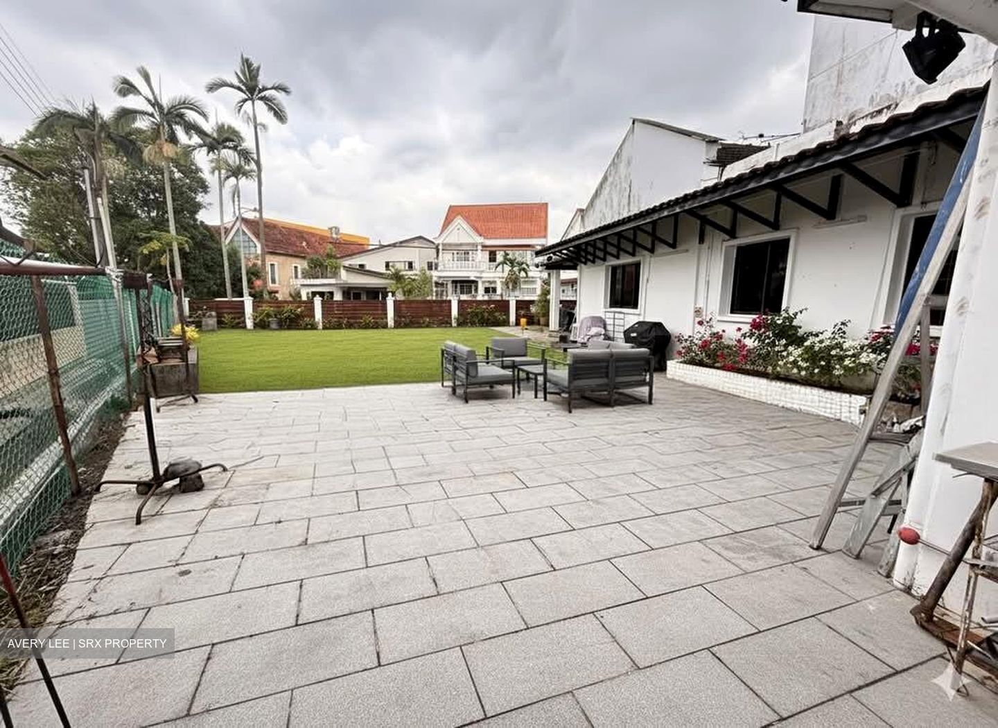 Sembawang Hills Estate (D20), Terrace #548877221